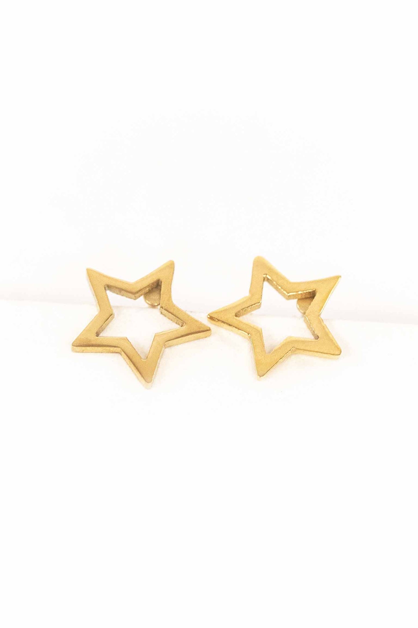 Star Outline Stud Earrings | Gold