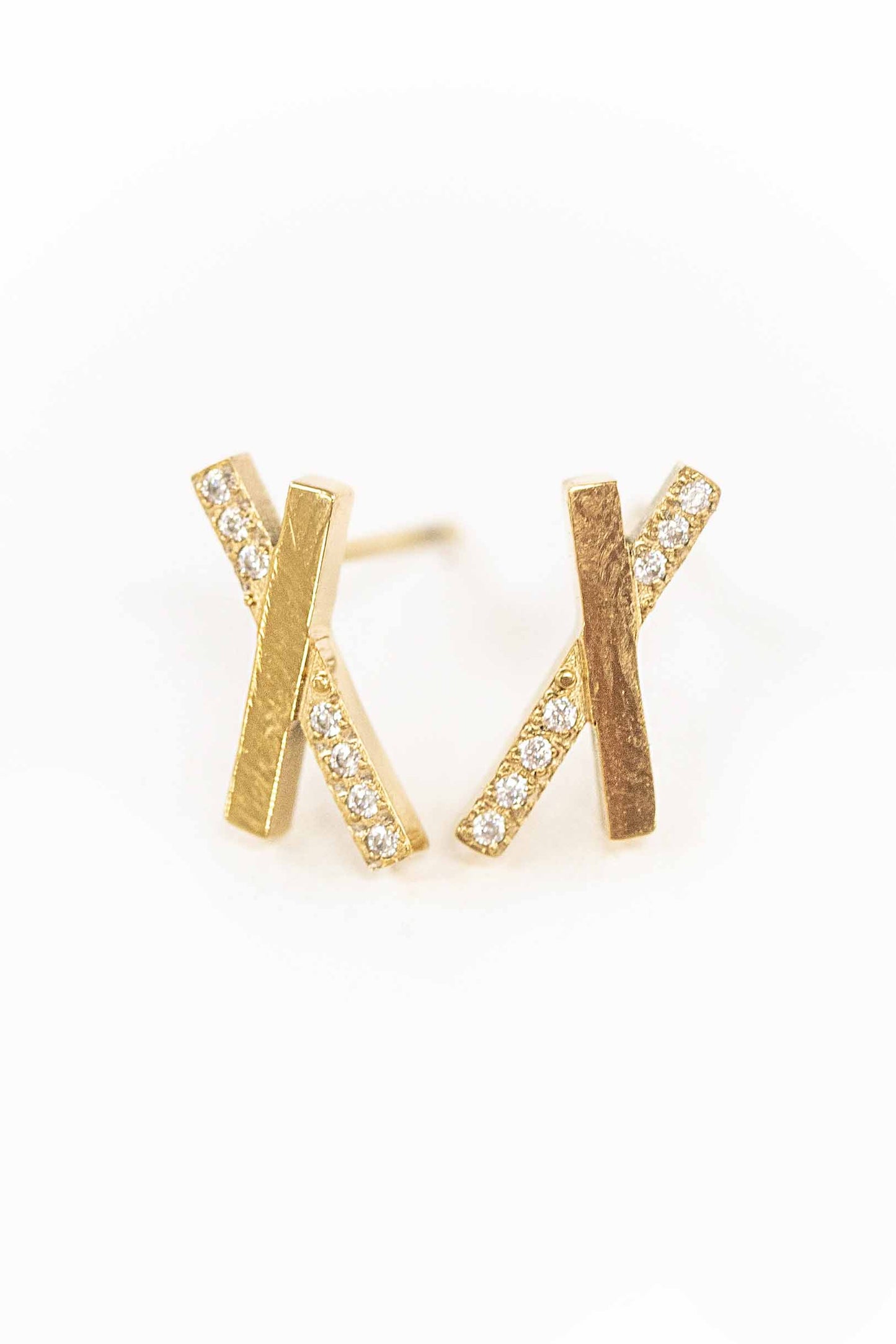 Crossroads Stud Earrings | Gold