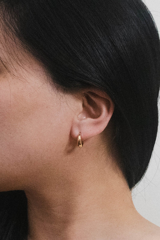 Elegance Huggie Hoop Earrings | Gold