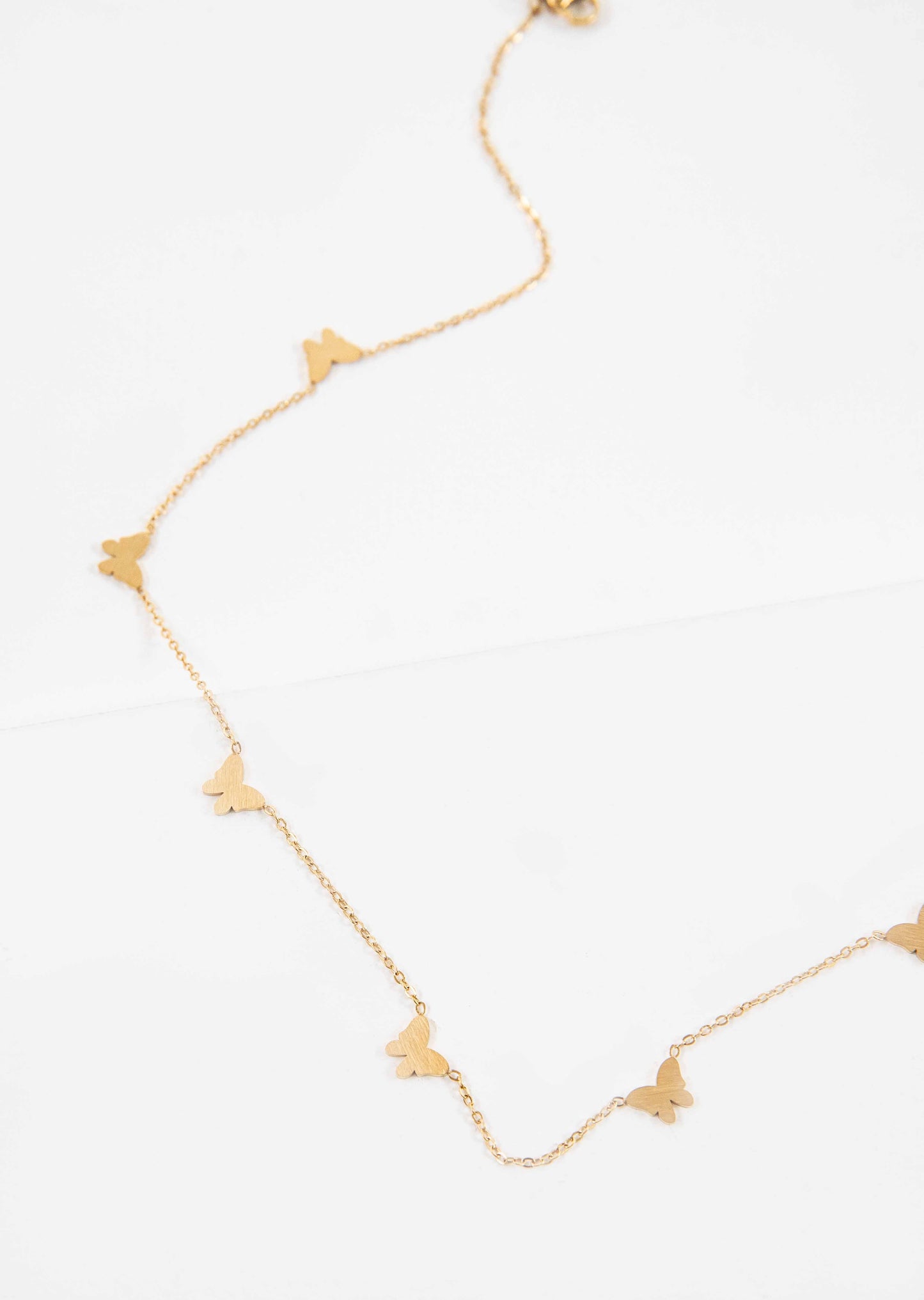 Flutter Linked Charm Necklace | Gold