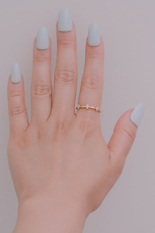 Flower Stone Adjustable Ring | Gold