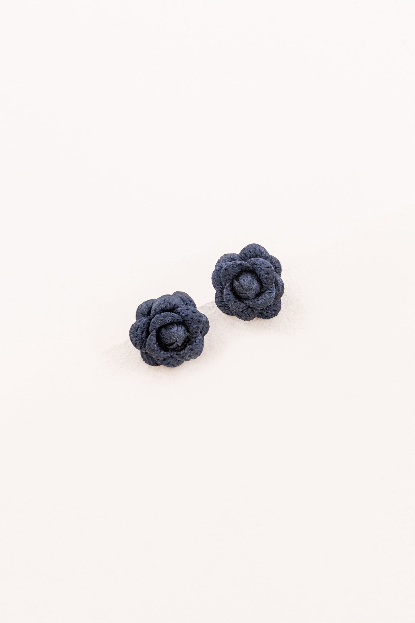 Lilou Flower Earrings | Dark Navy