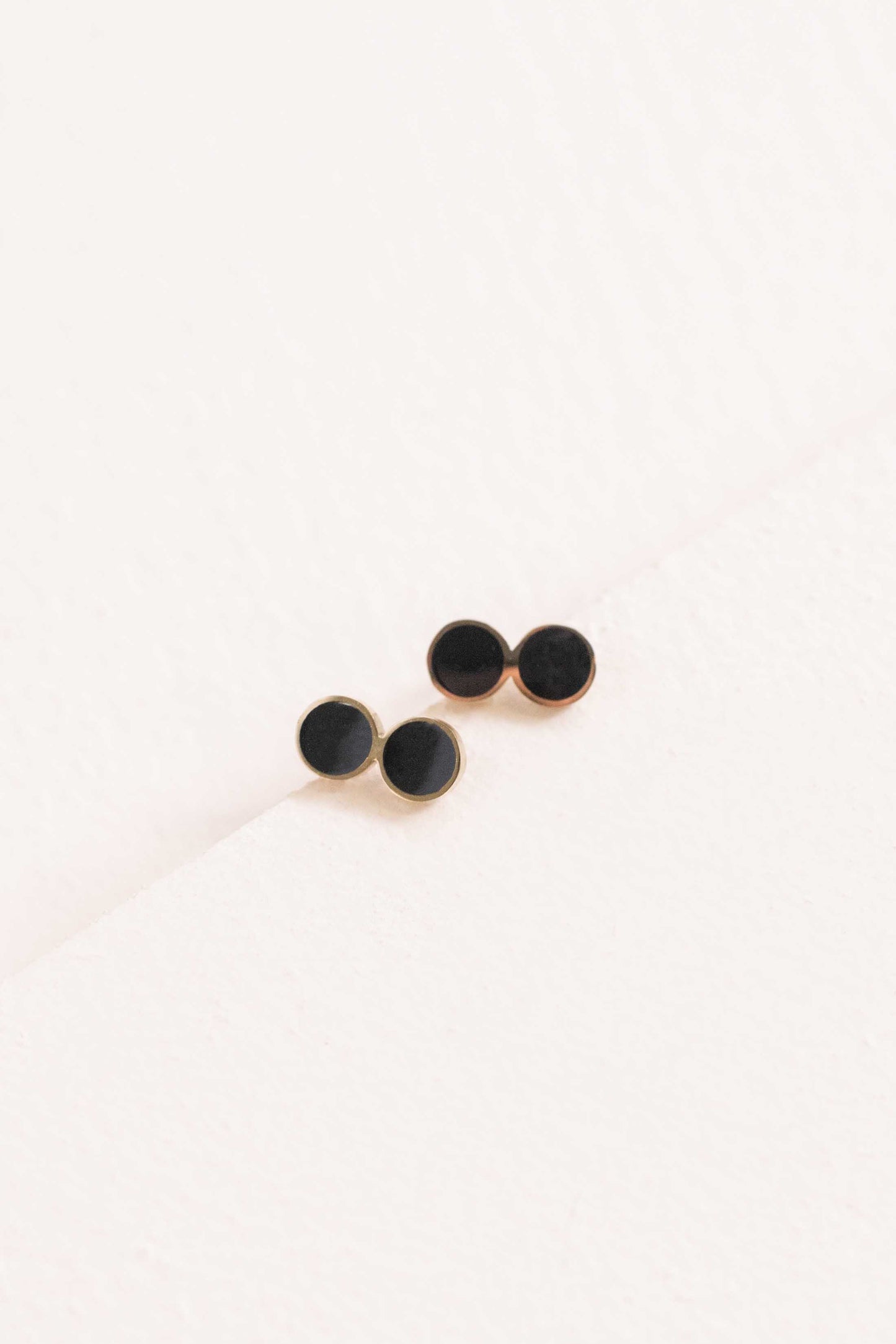Icona Round Earrings (14K)