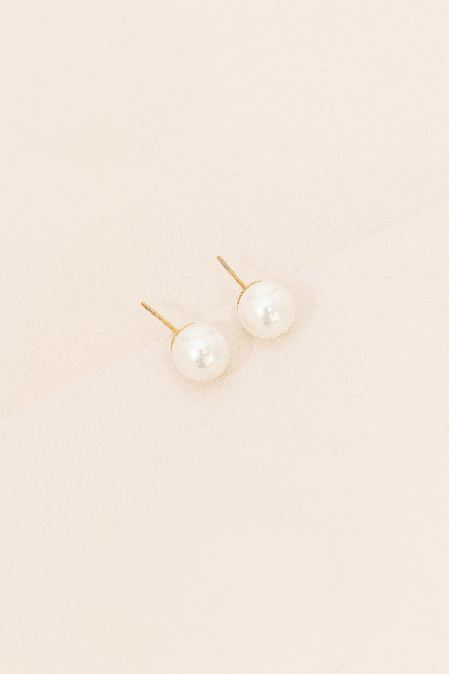Flawless Pearl Stud Earrings | Medium (14K)