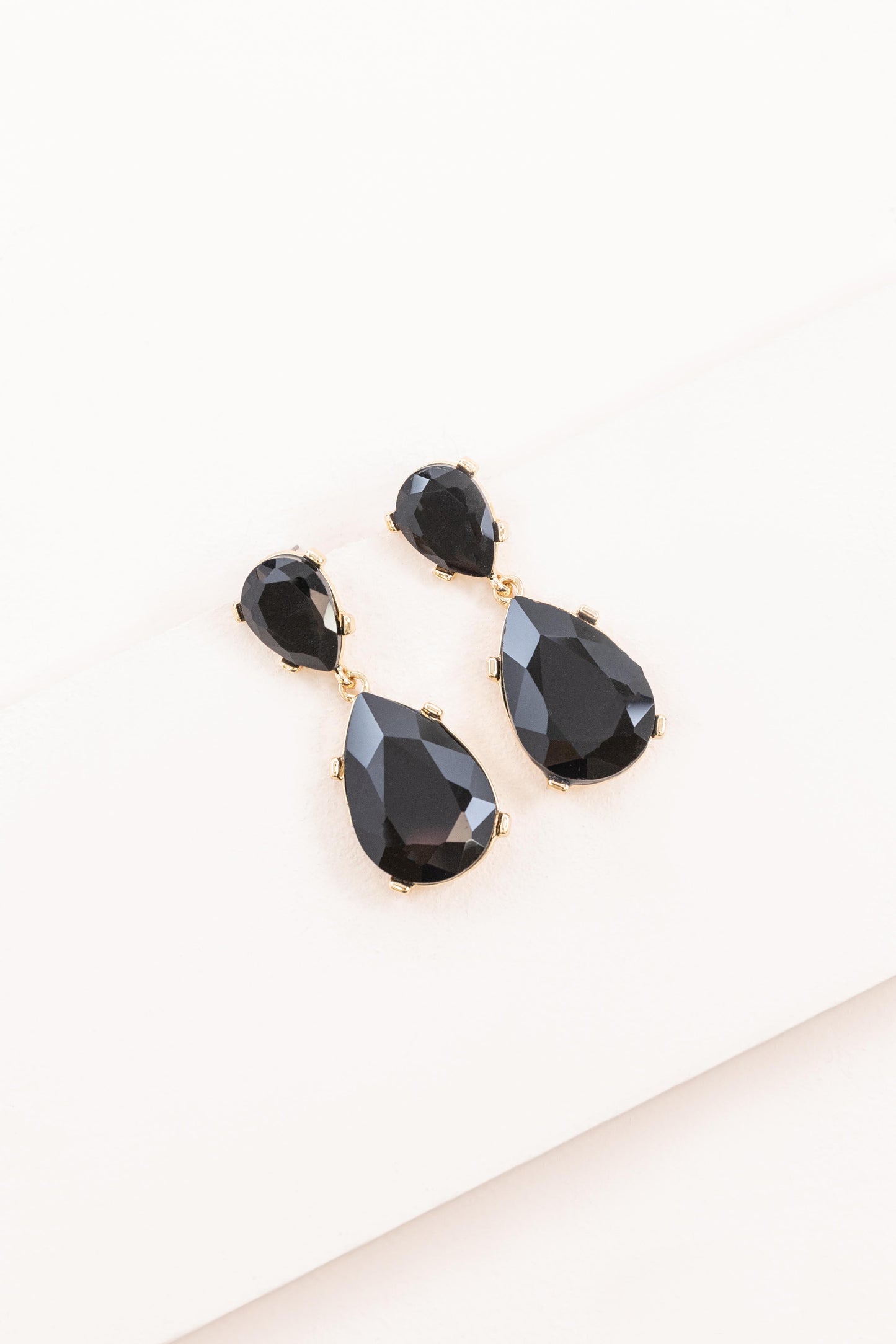 Briel Drop Earrings | Black