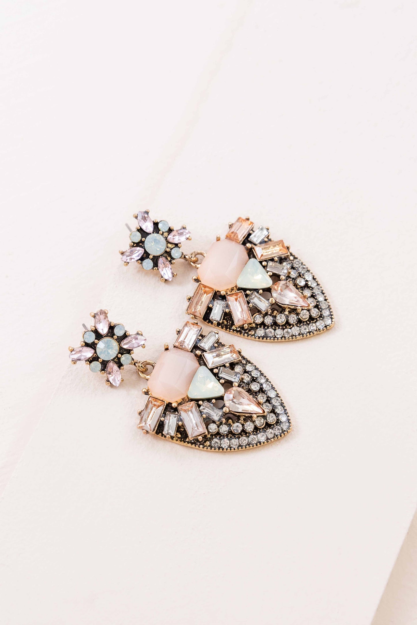 Romance Aglow Earrings | Pink
