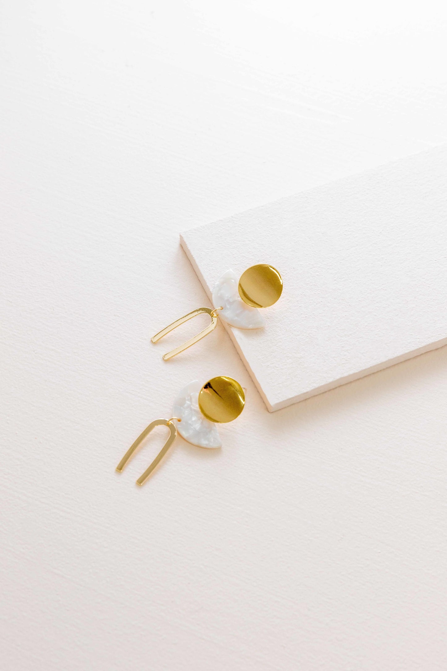 Modern Marble Arch Earrings | White (14K)