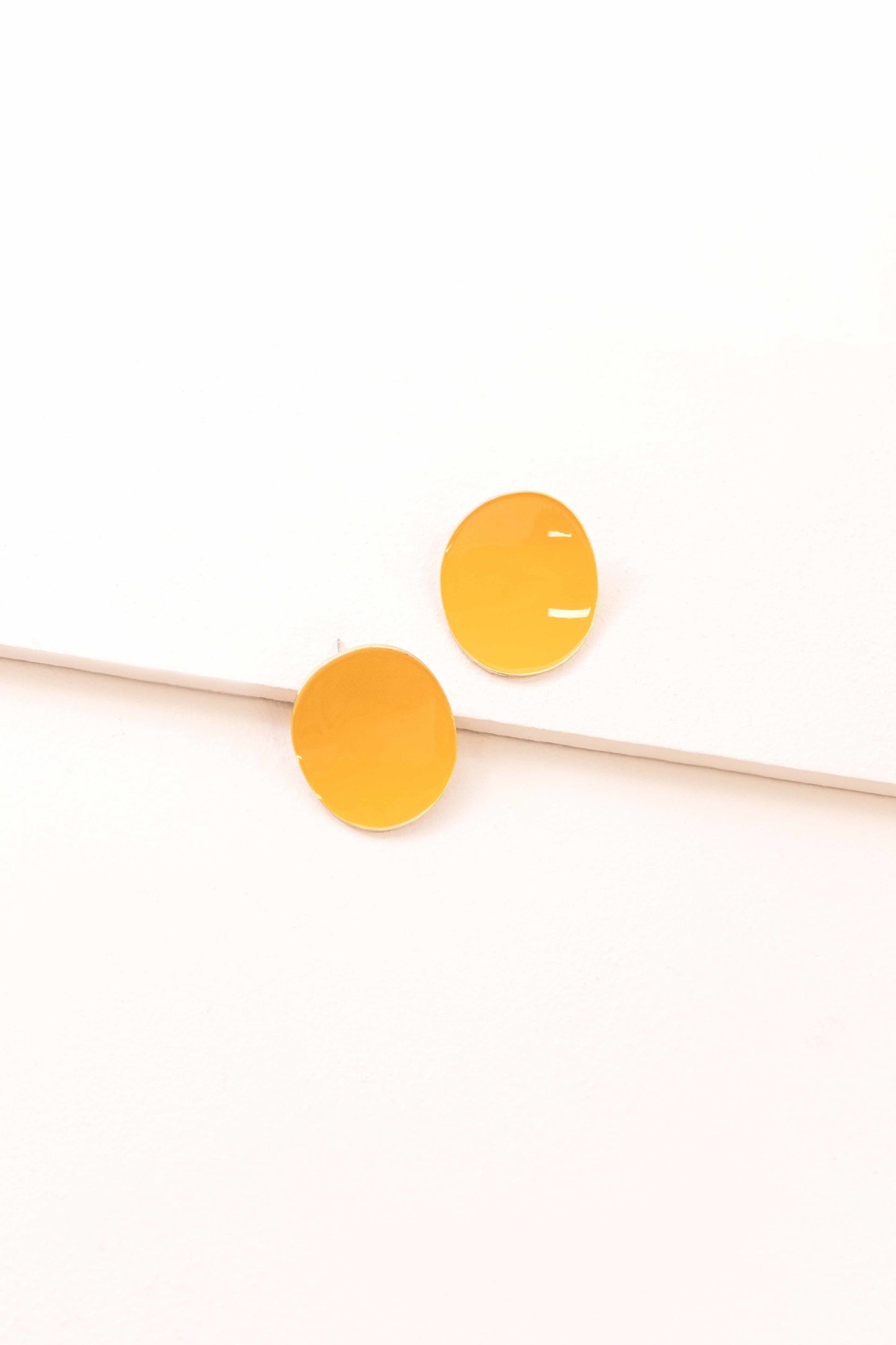 On a Curve Stud Earrings (14K) | Mustard