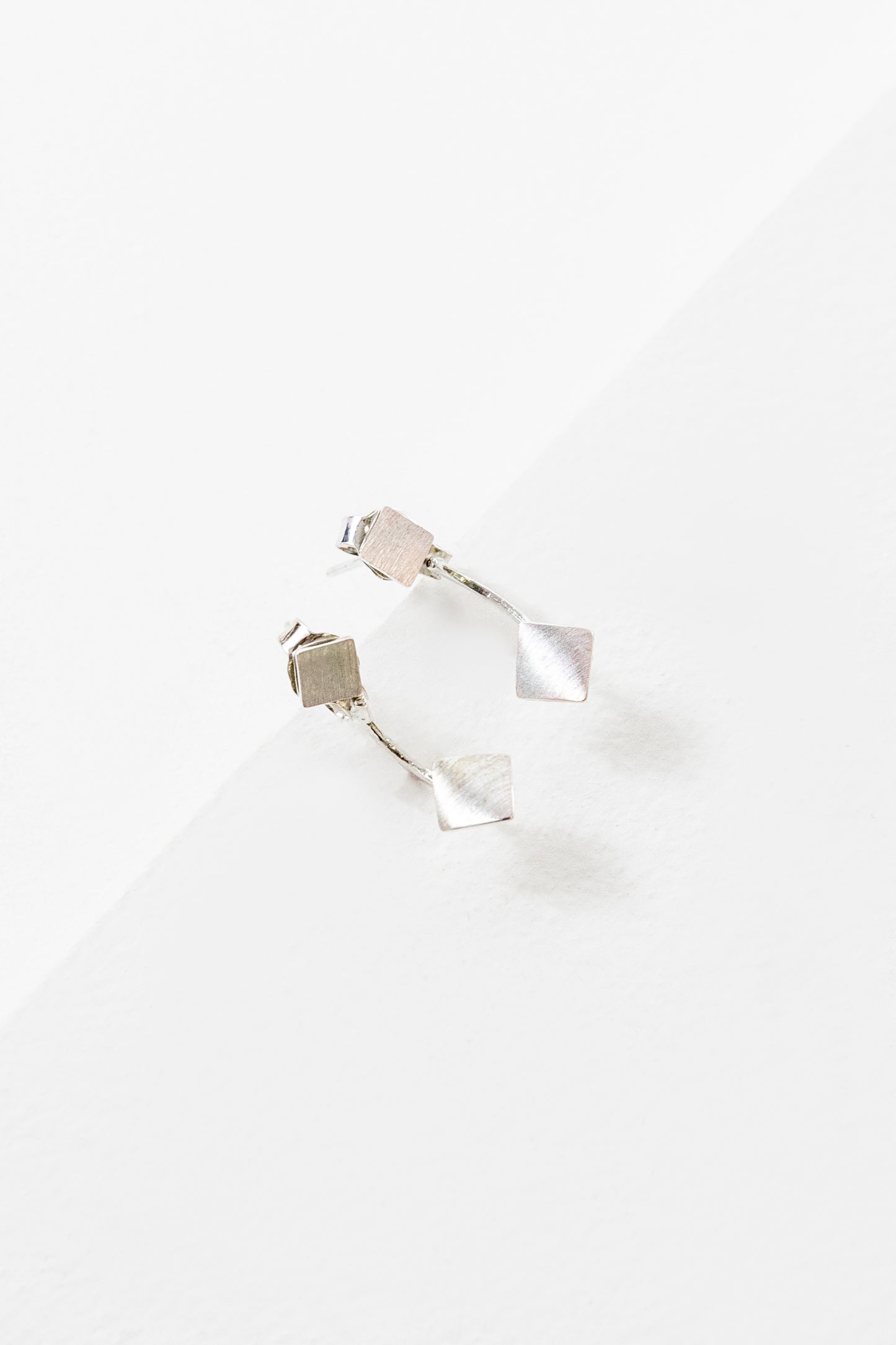 Be Square Ear Jacket