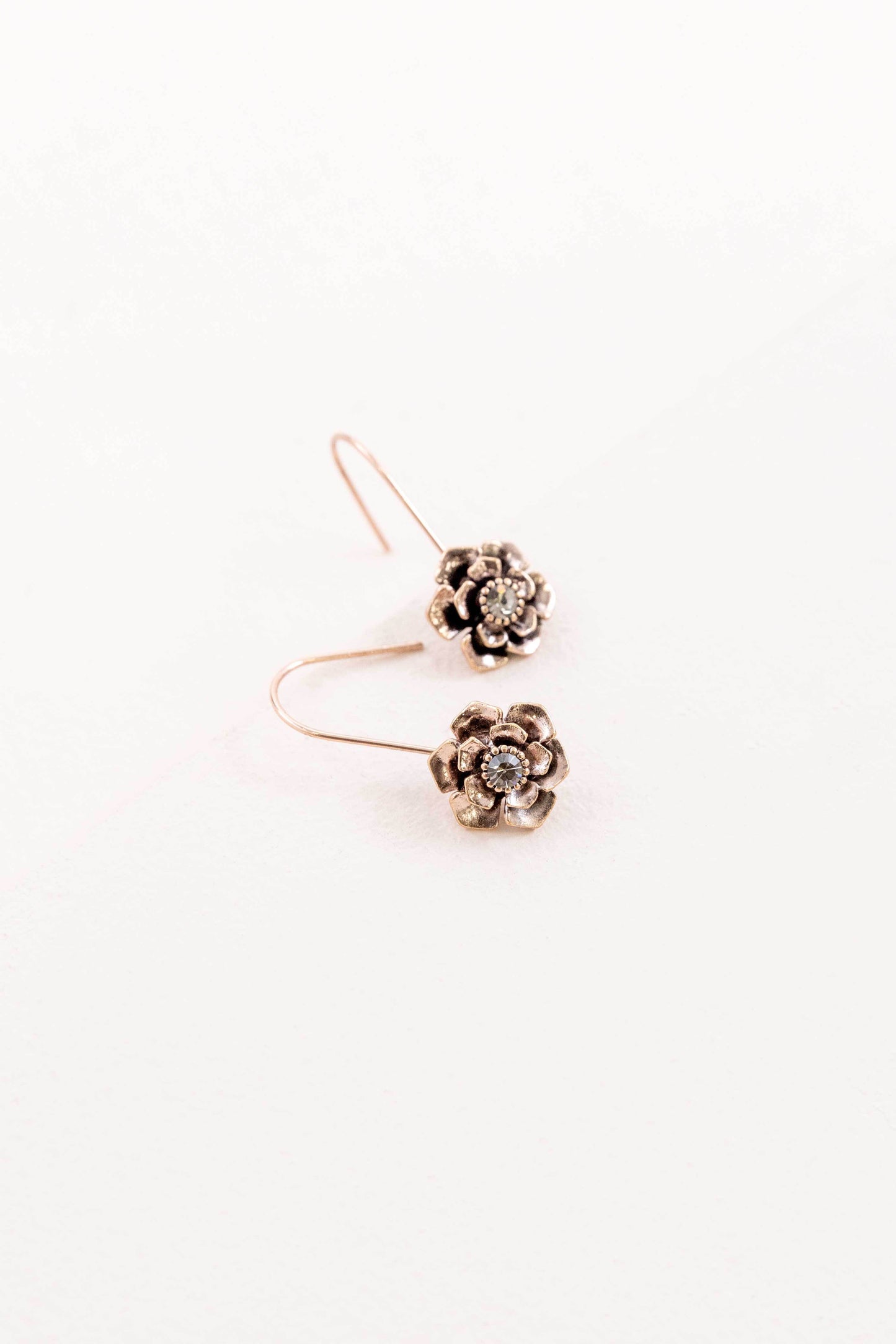 Tearose Hook Earrings | Gold