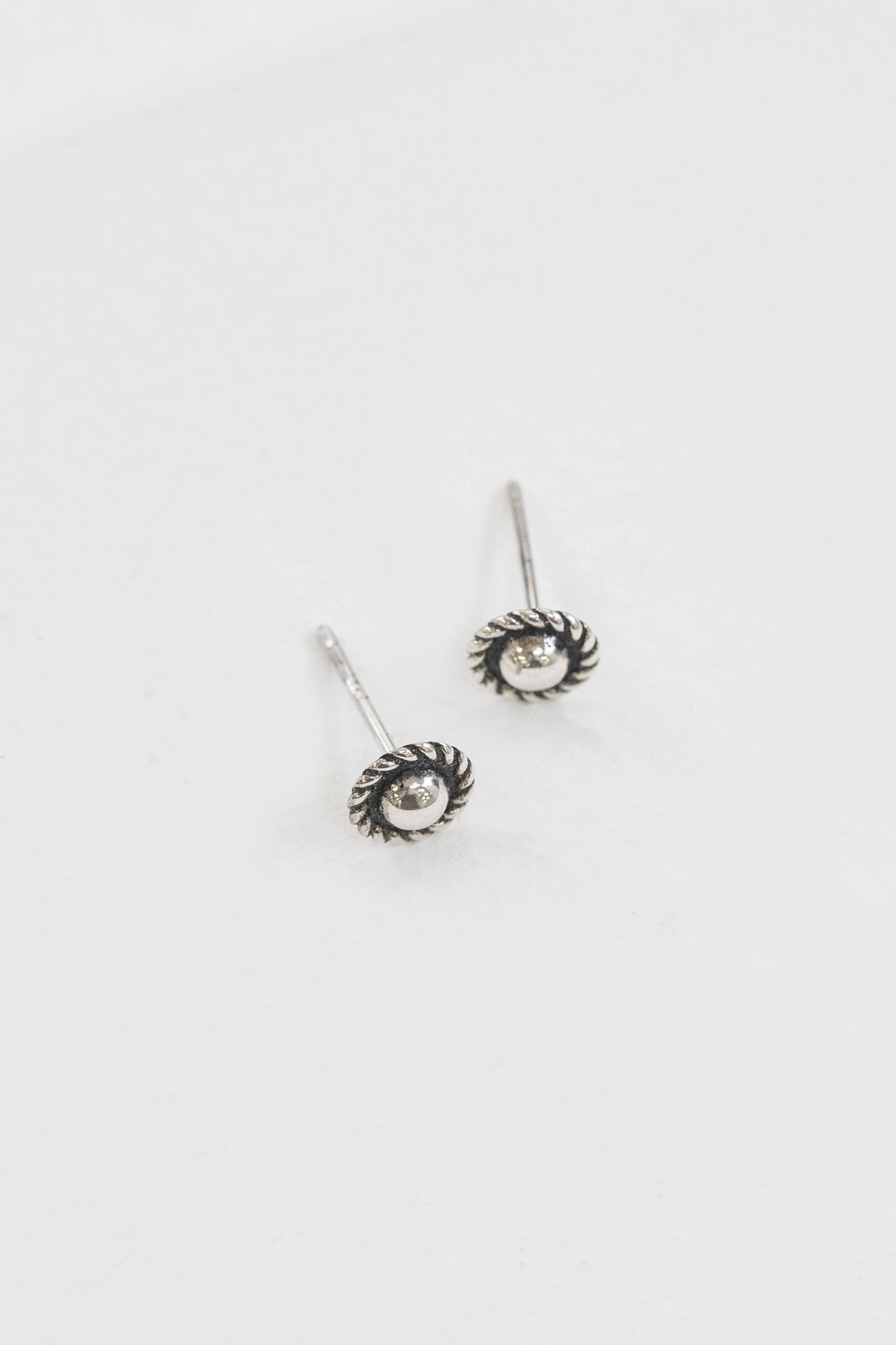 Gayatri Stud Earrings (sterl.)