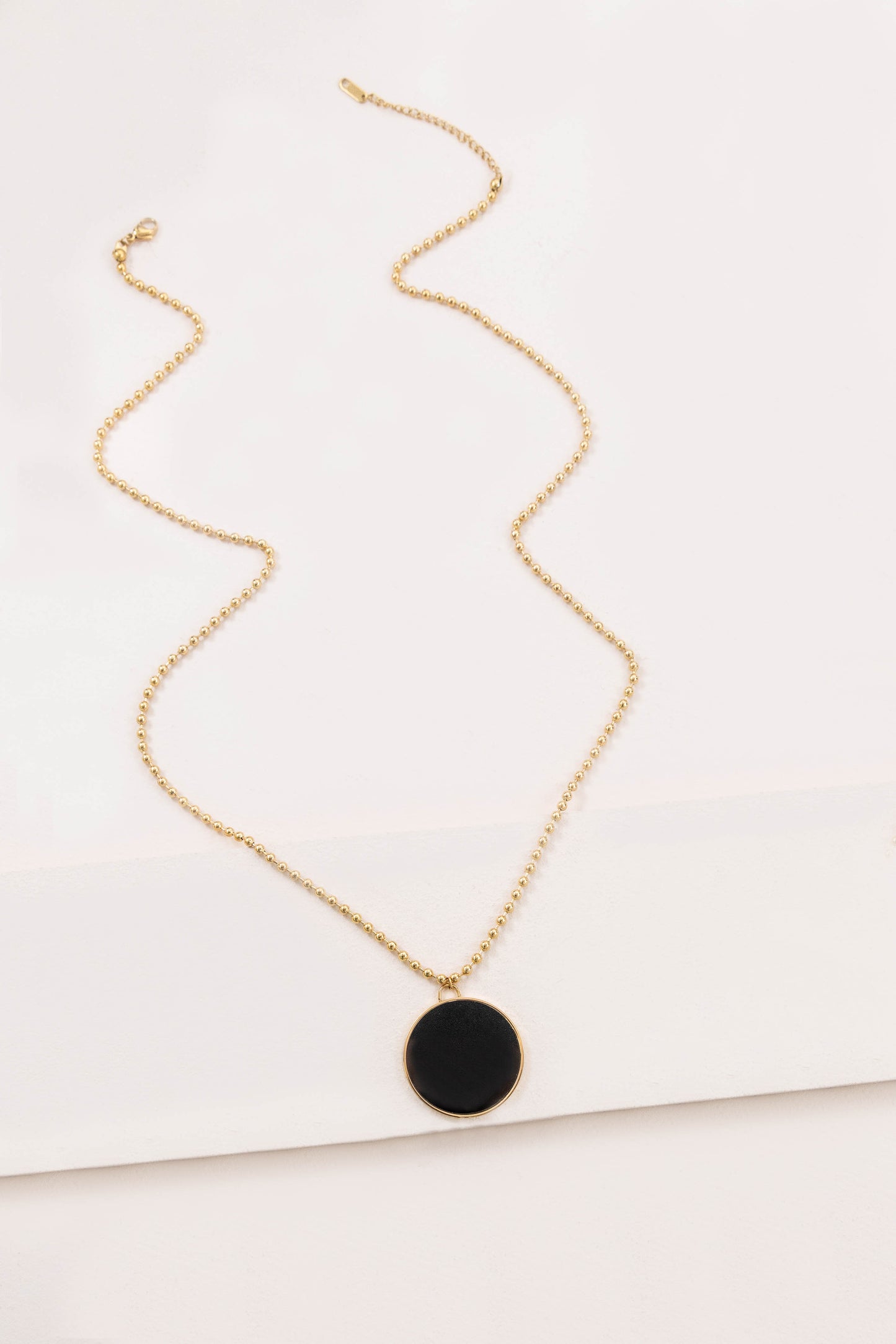 Madeira Medallion Necklace (14K)