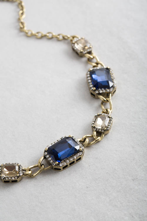 Bleu Collar