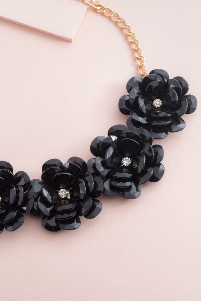 Forevermore Petal Necklace | Black