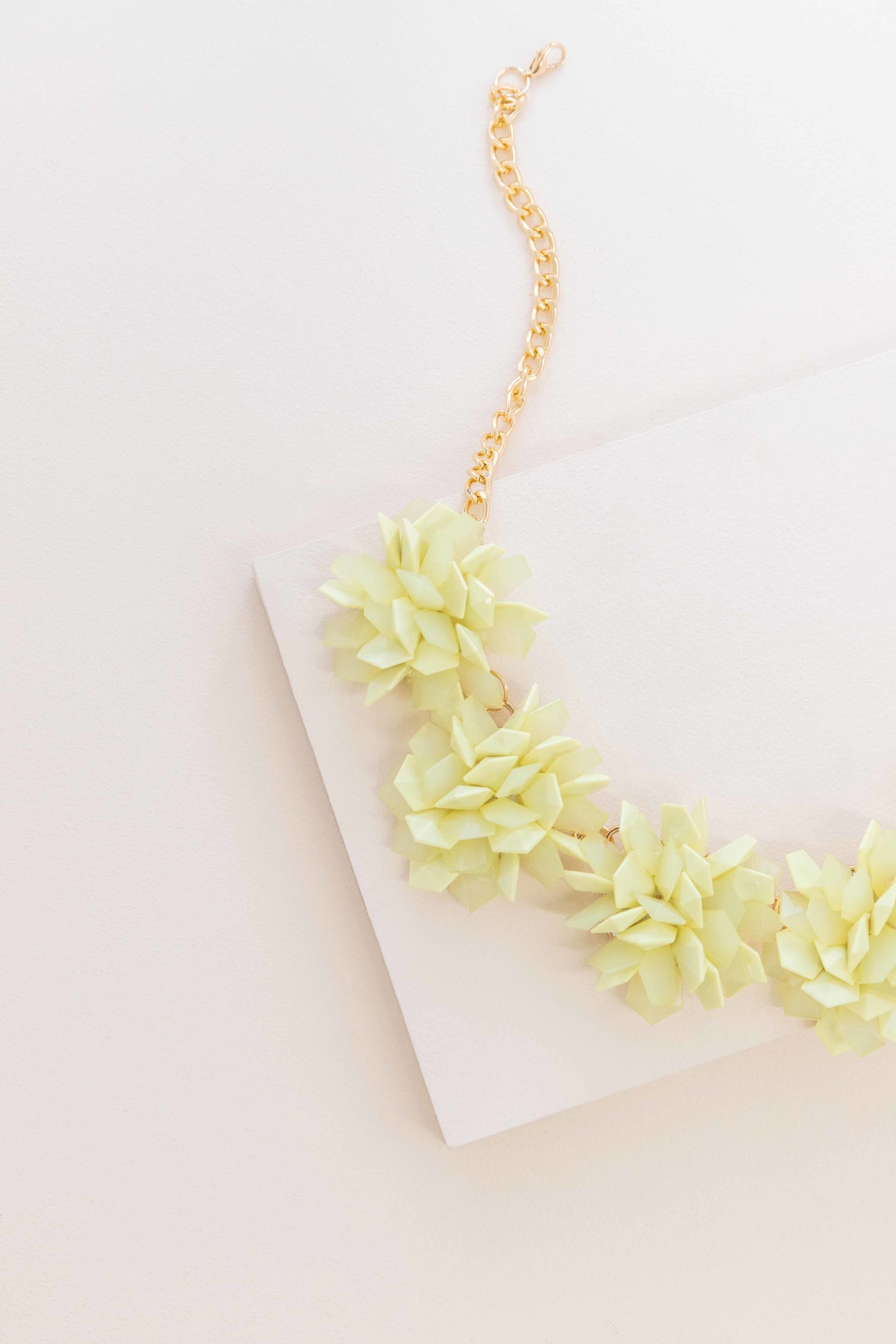 Sophisticated Shard Necklace | Pastel Yellow
