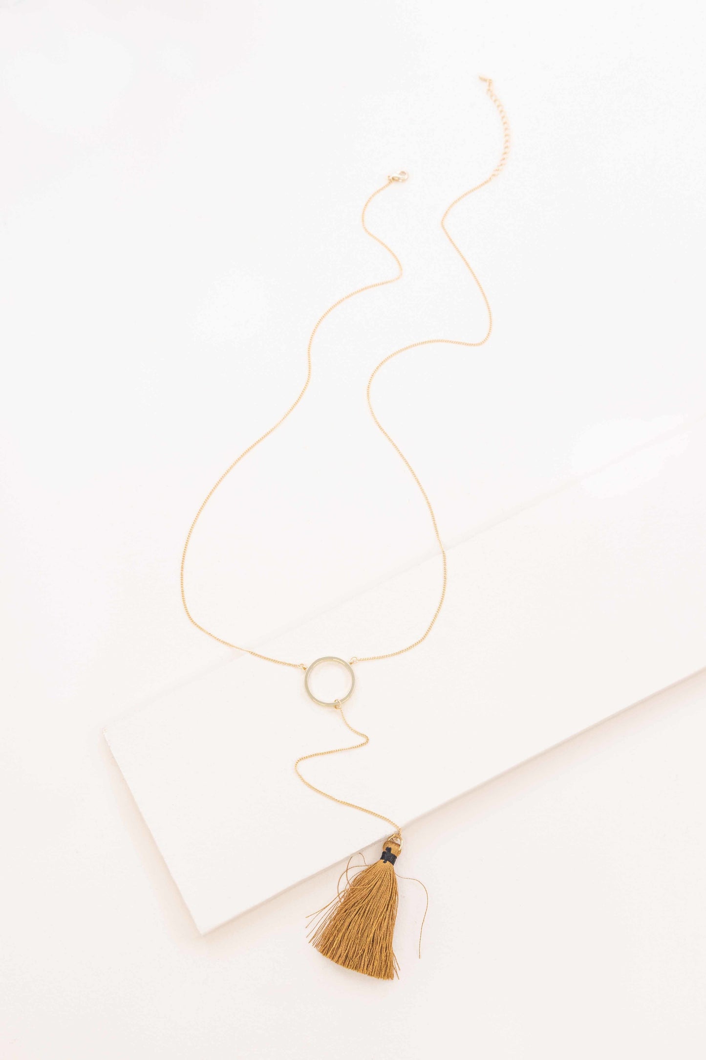 Remia Tassel Y-Necklace | Brown