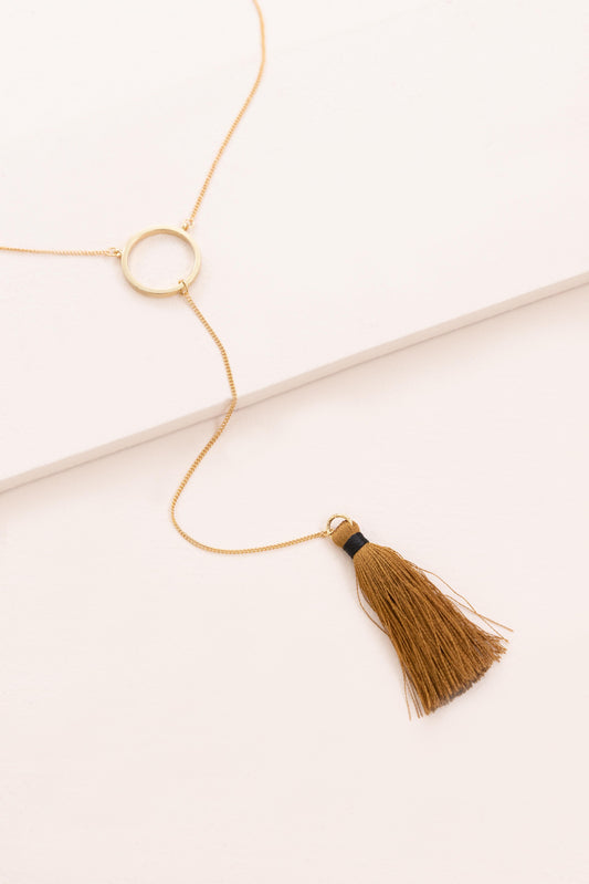 Remia Tassel Y-Necklace | Brown