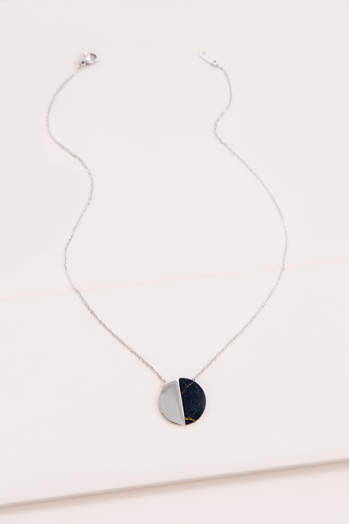 Callista Stone Necklace | Silver