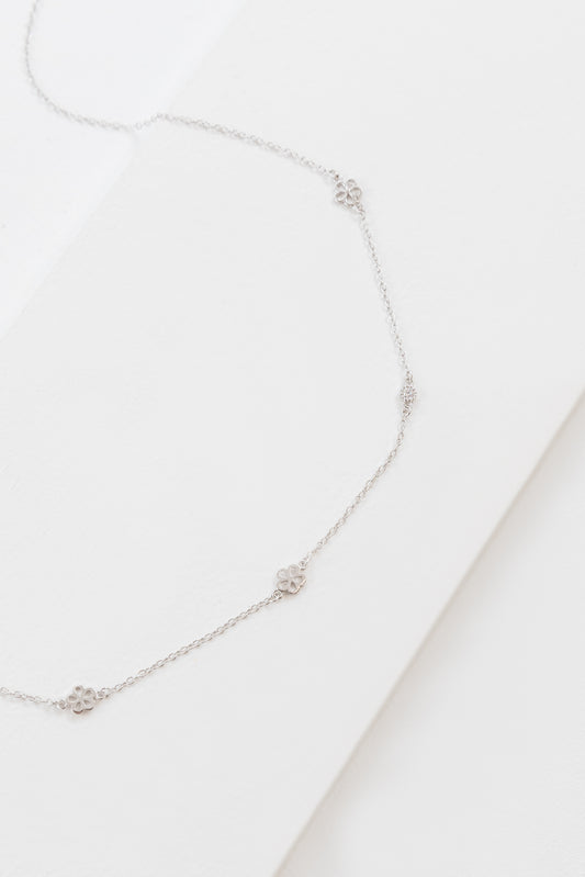 Daisy Strand Necklace (Sterling Silver)
