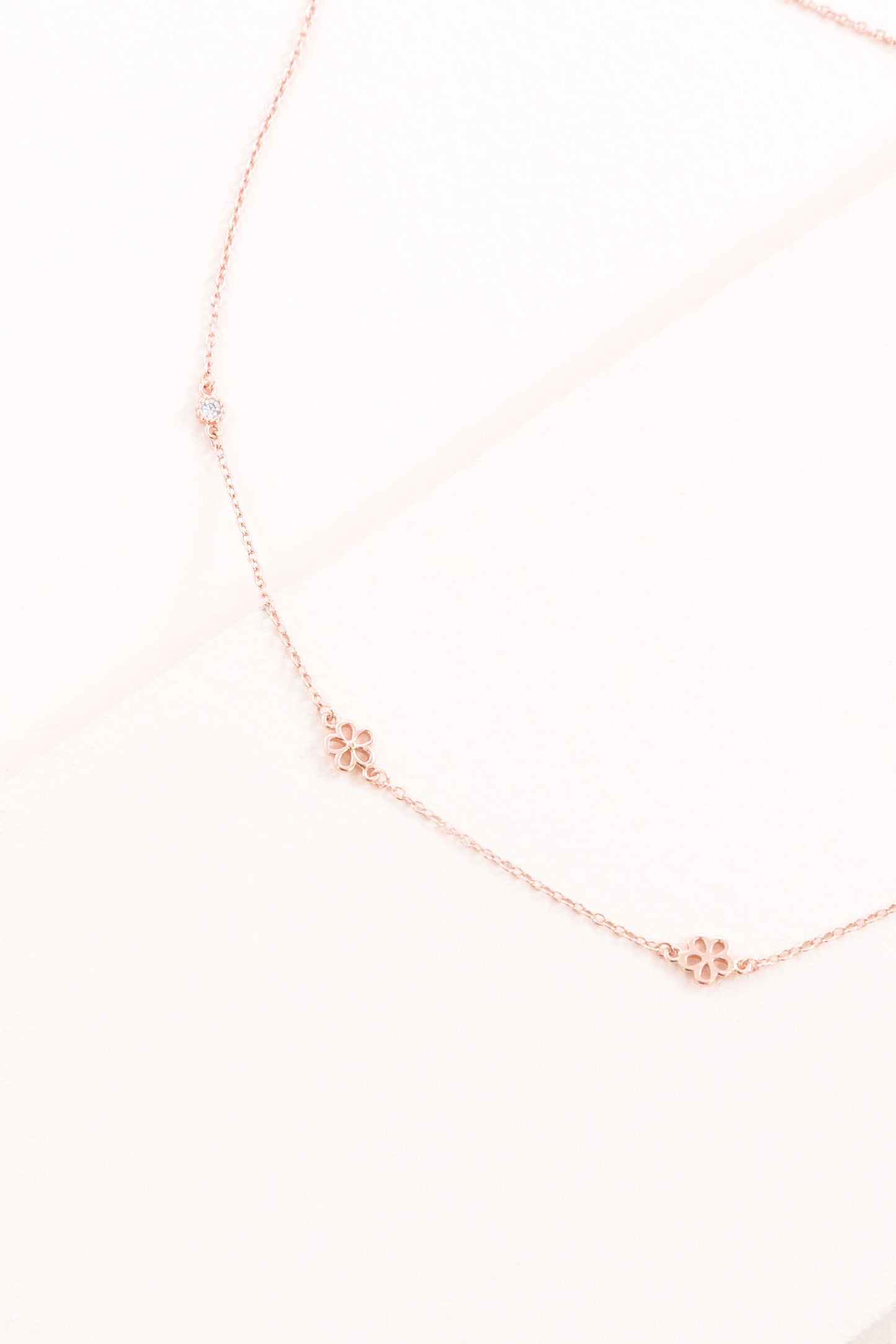 Daisy Strand Necklace (14K Rose Gold)