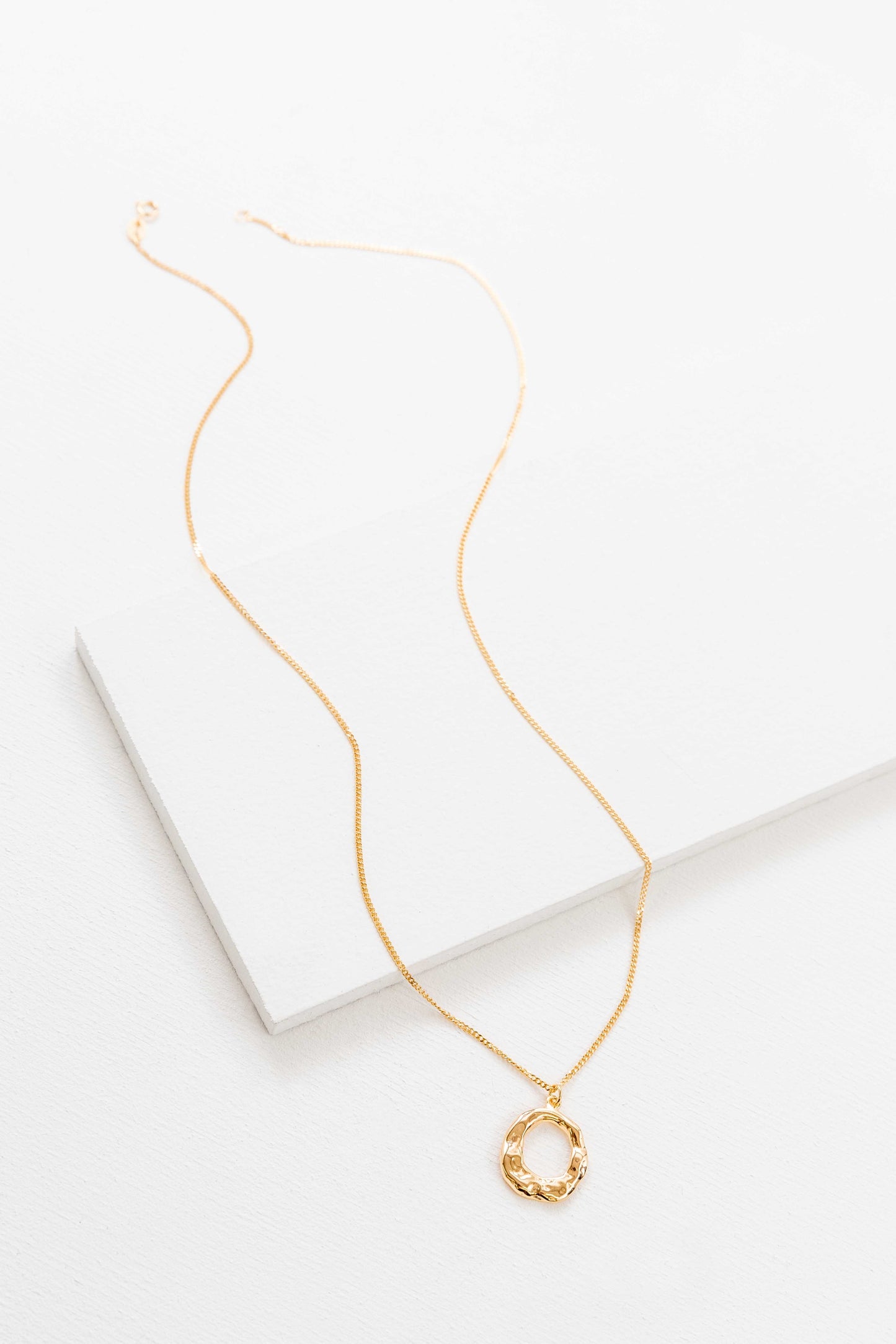 Charming Circle Necklace (14K) | Gold