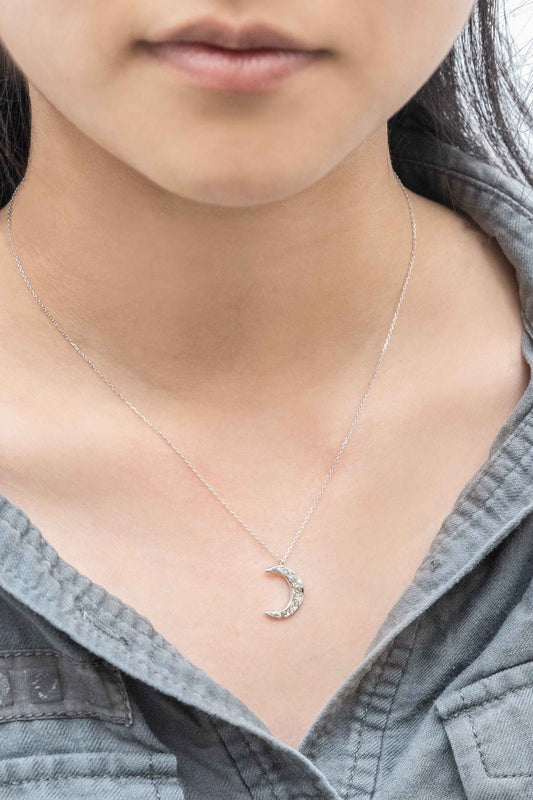 Crescent Moon Hammered Necklace | Silver (Sterl.)