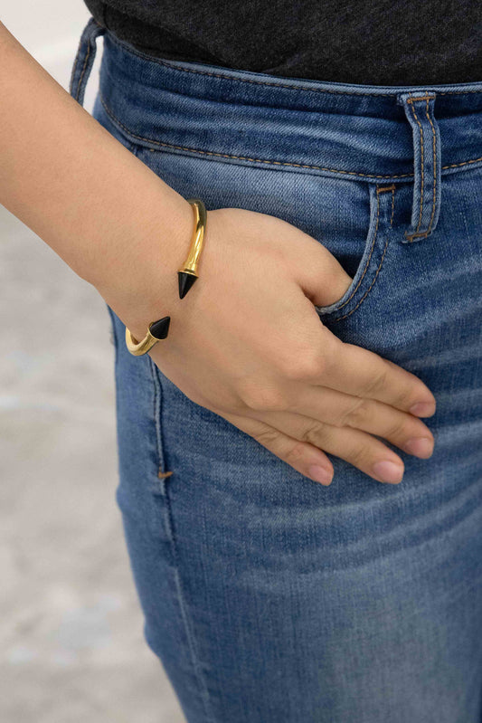 Point Stone Cuff | Black (14K Gold)