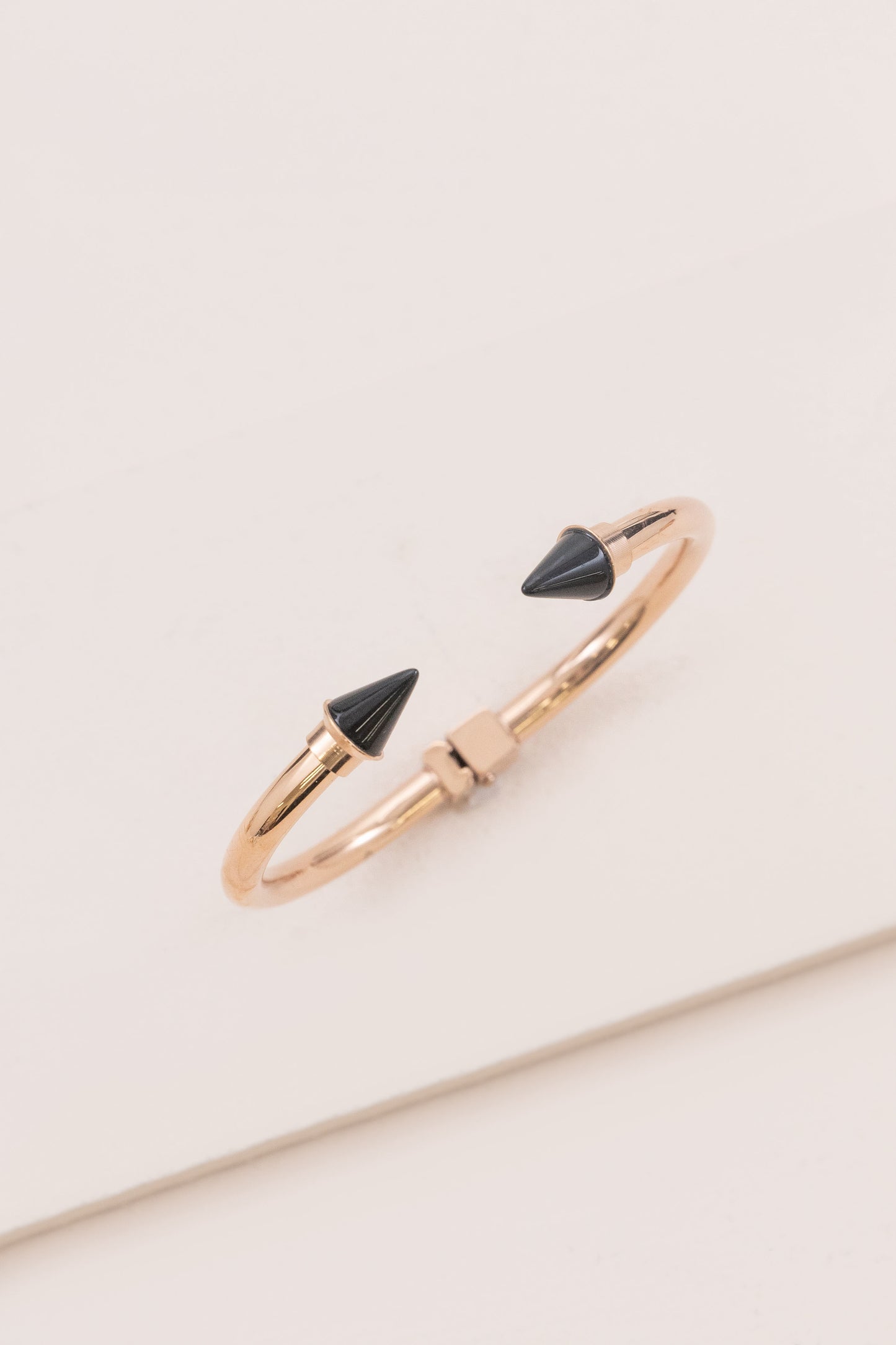 Point Stone Cuff | Black (14K Gold)