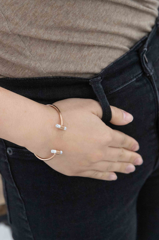 Stone Bar Cuff (14K Gold)