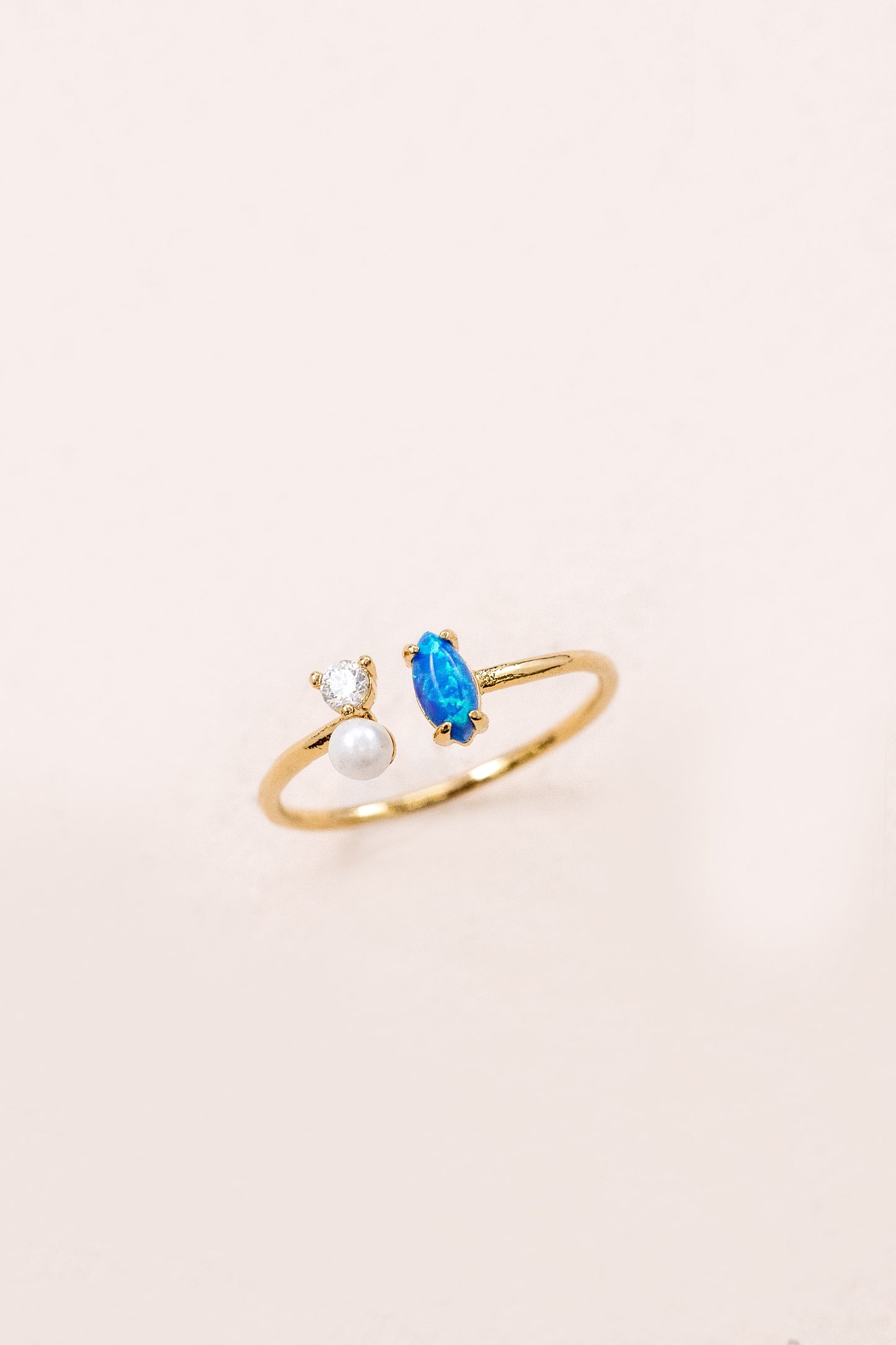 Pixum Tri Stone Ring