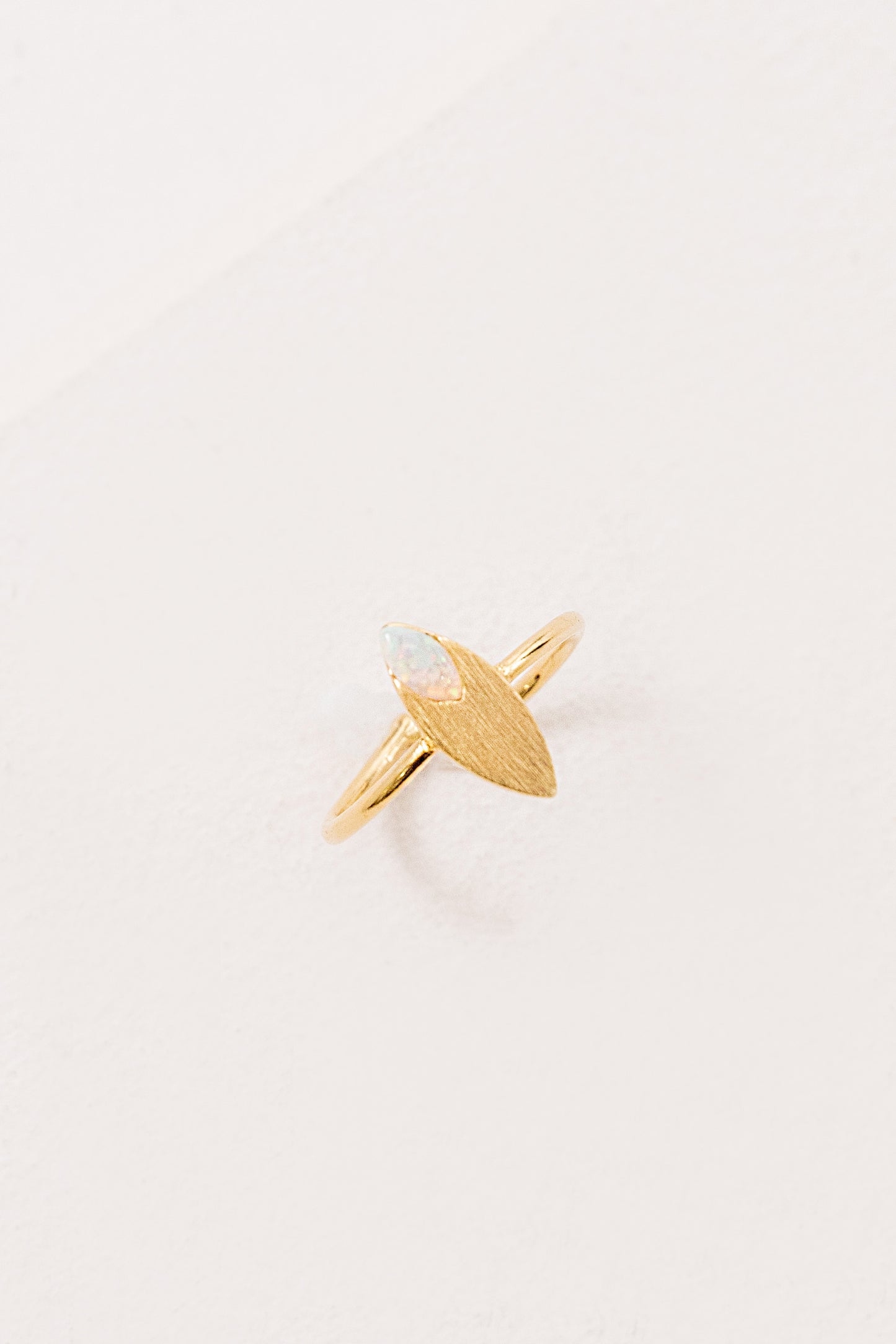 Pixum Overseer Stone Ring | White