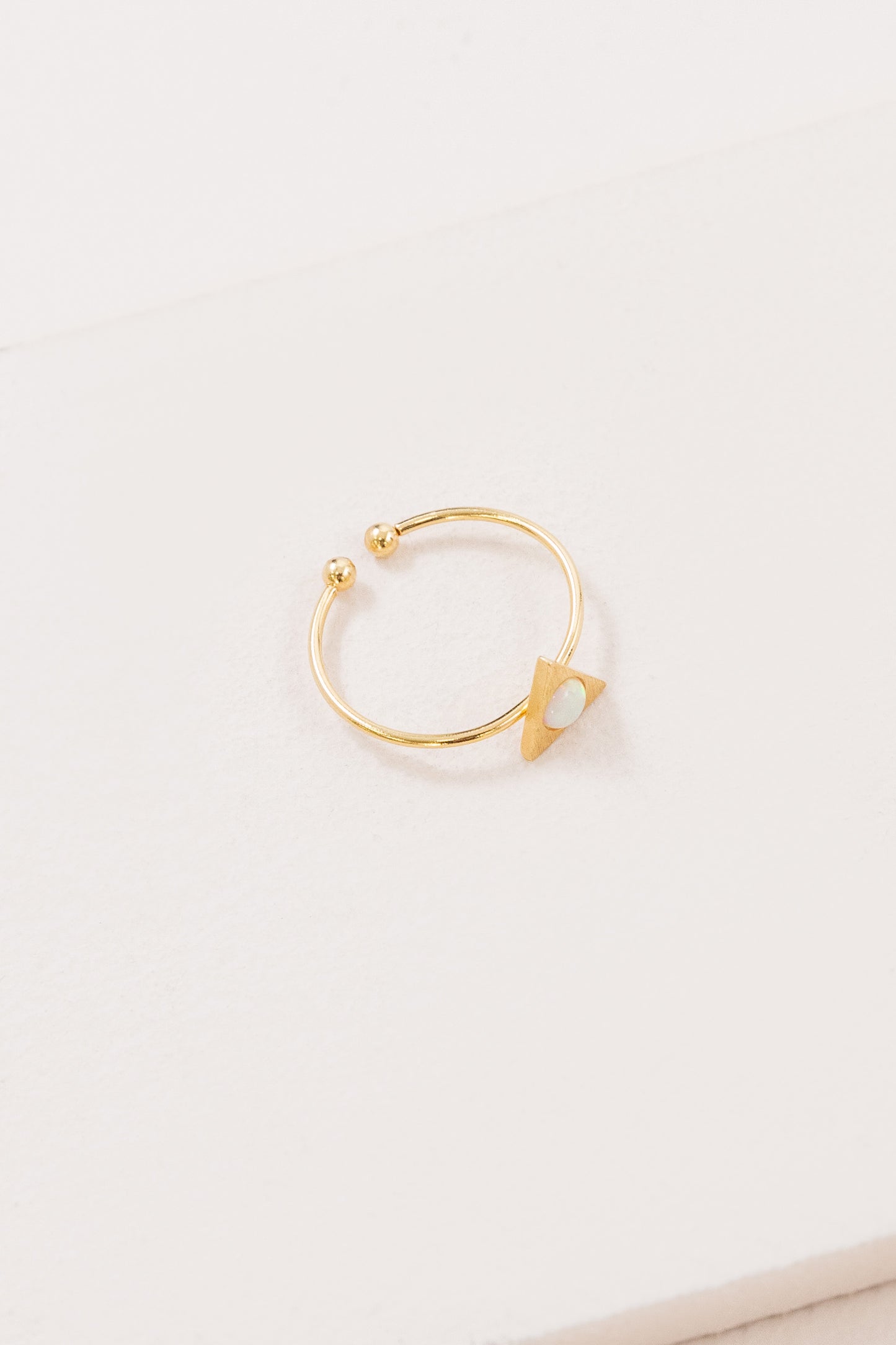 Pixum Delta Stone Ring | White