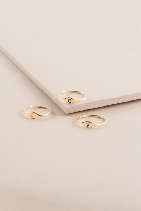 Initial Ring | Size 6