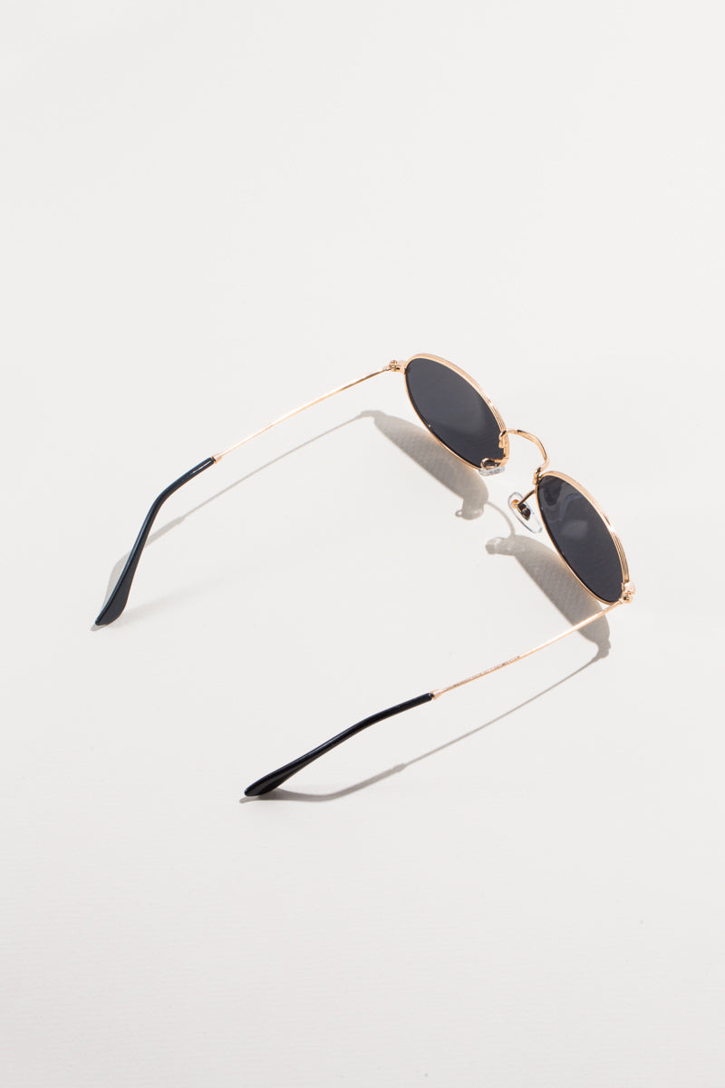 On Tempo Oval Sunglasses | Black