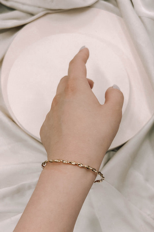 Gold Twisted Cuff