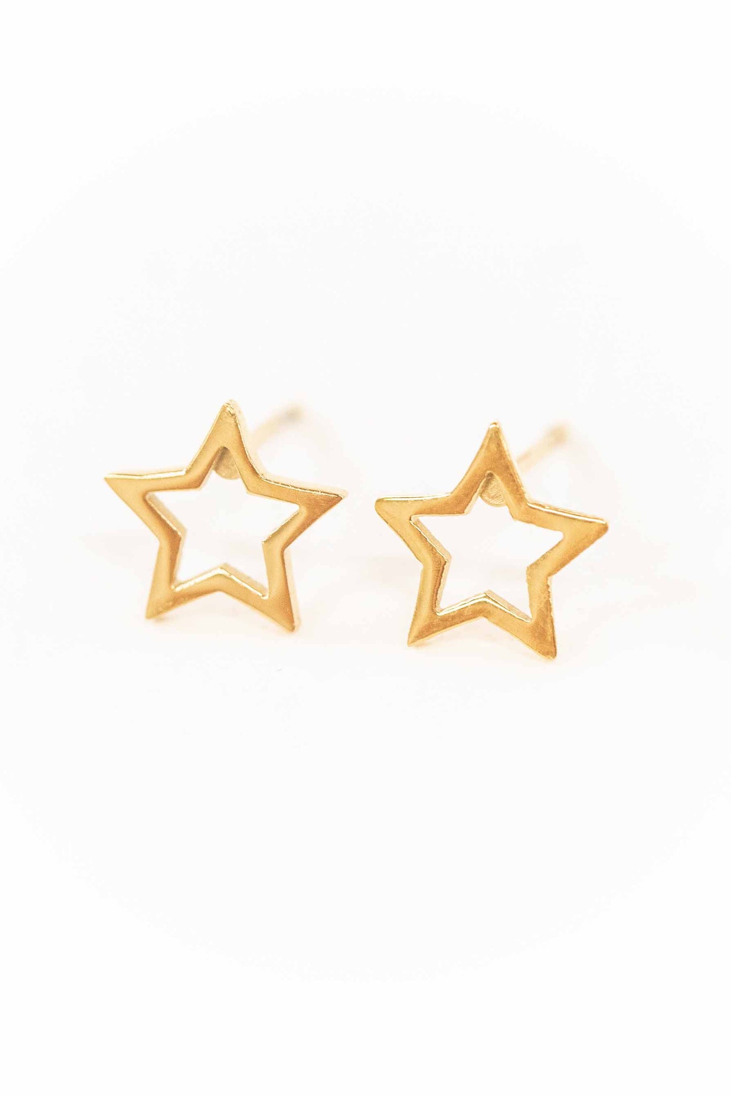 Star Outline Stud Earrings | Gold