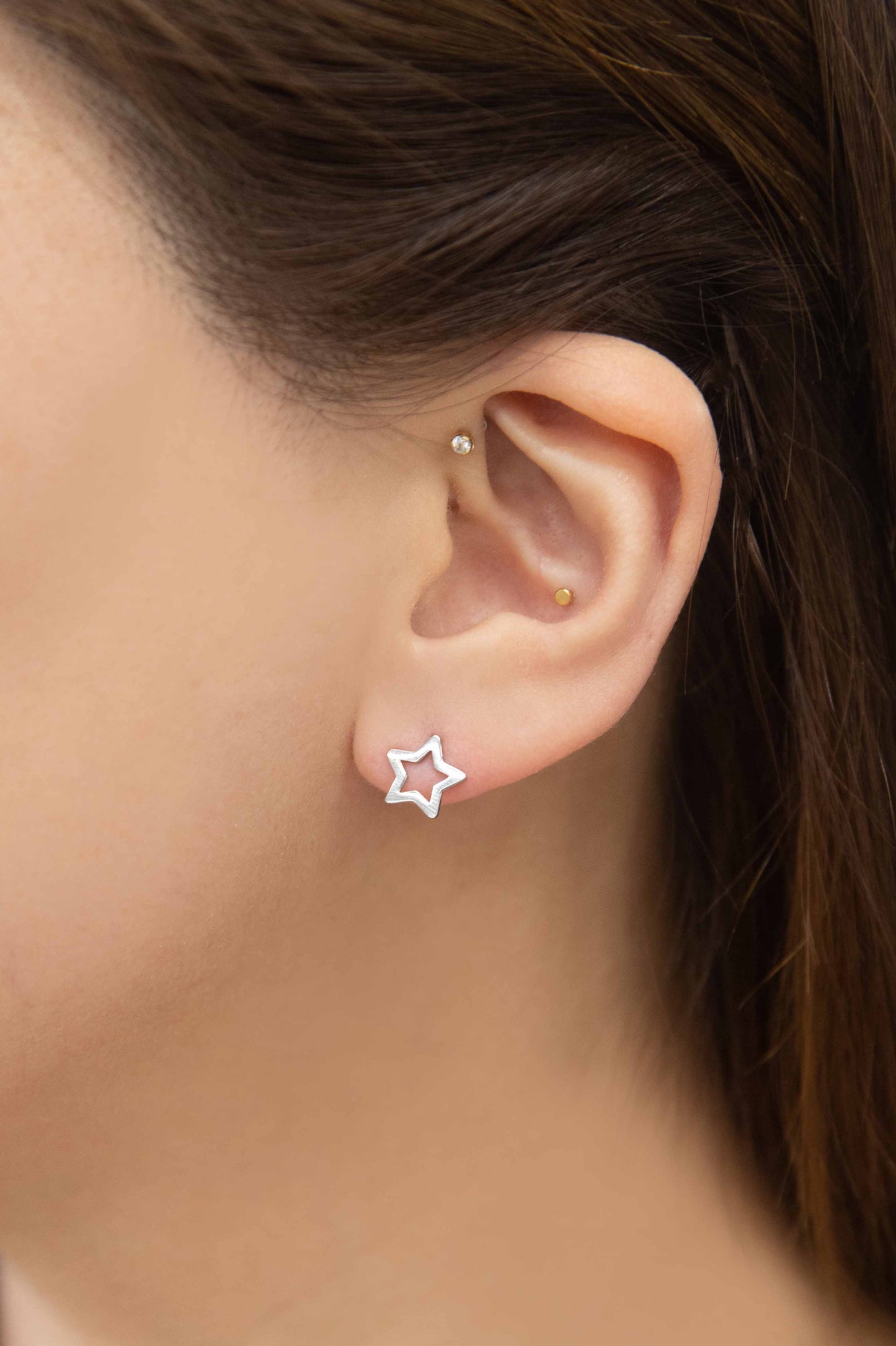 Star Outline Stud Earrings | Silver