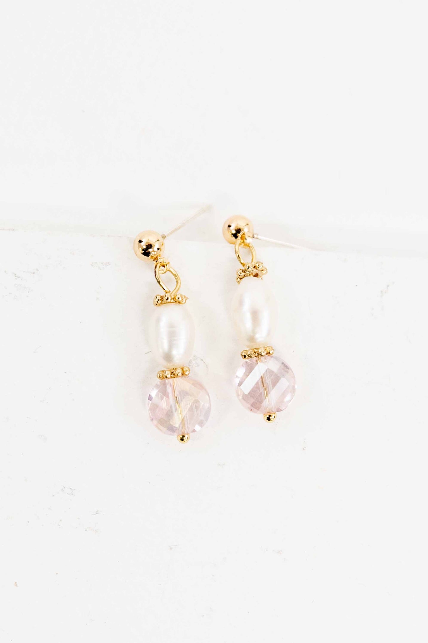 Zaina Pearl Earrings | Pink