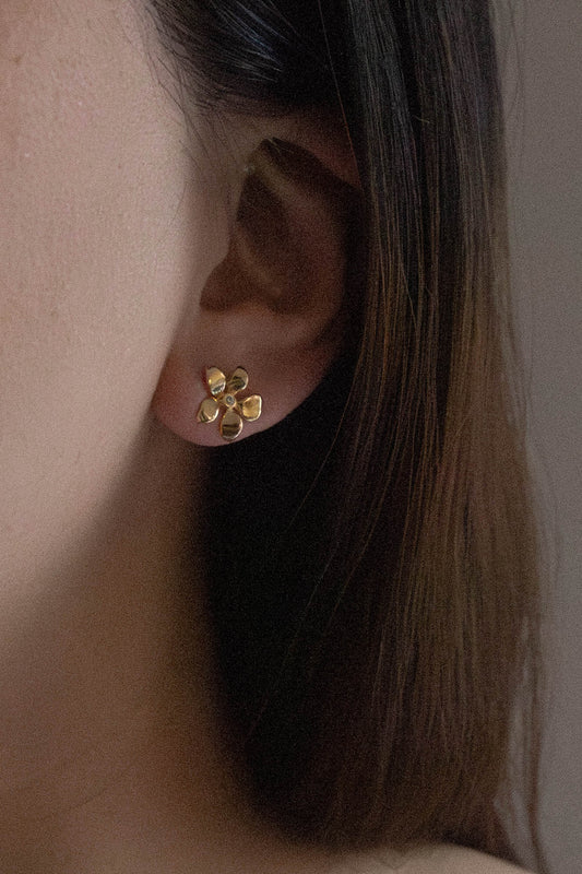 Flower Stud Earrings | Gold