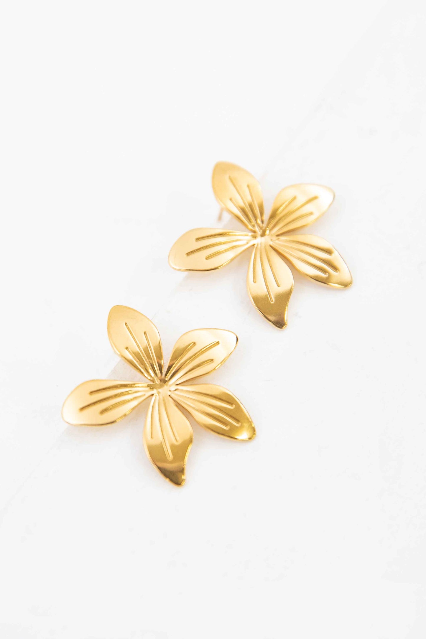 Luau Flower Earrings