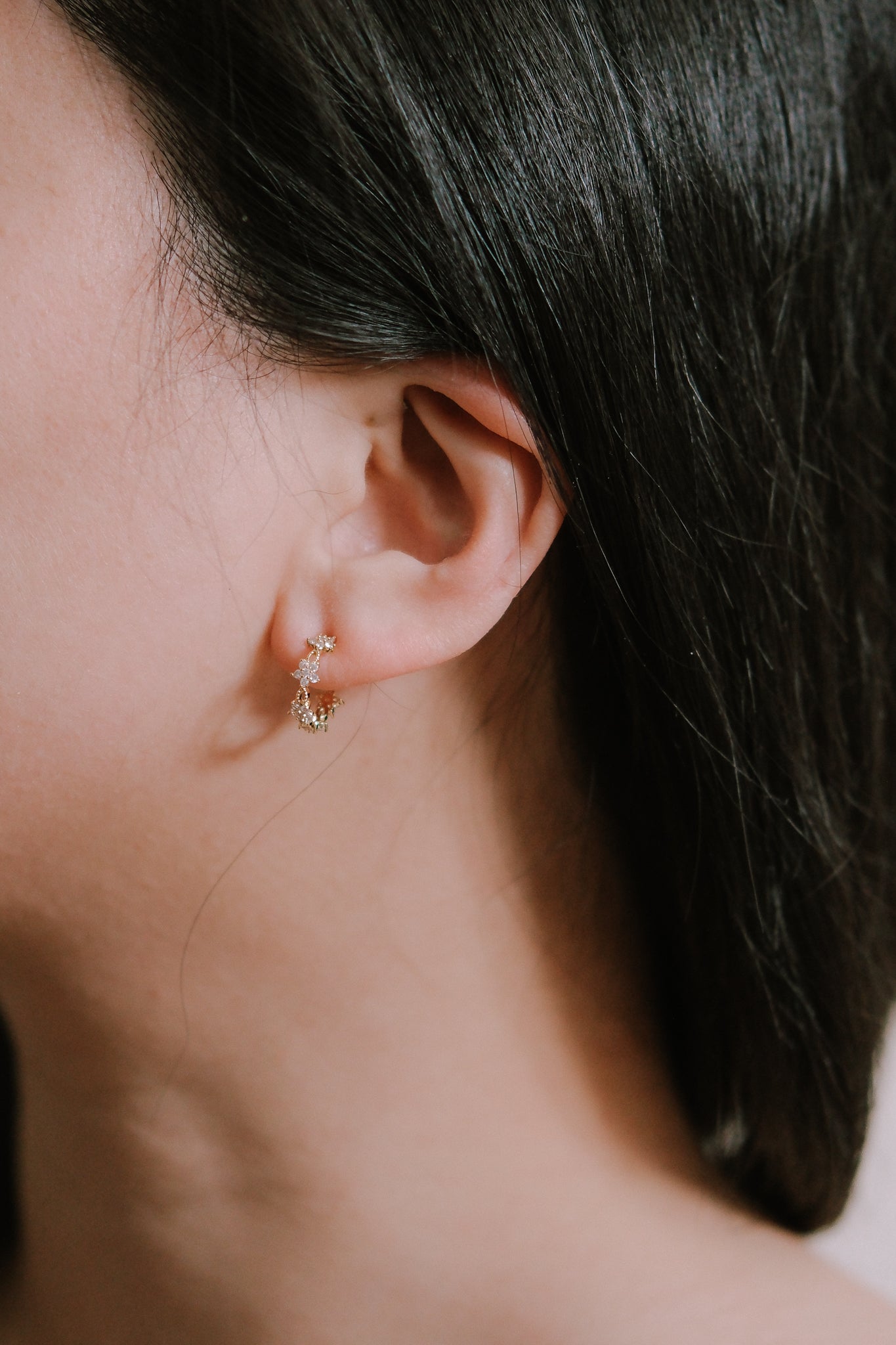 Flower Stone Mini Hoop Earrings | Gold