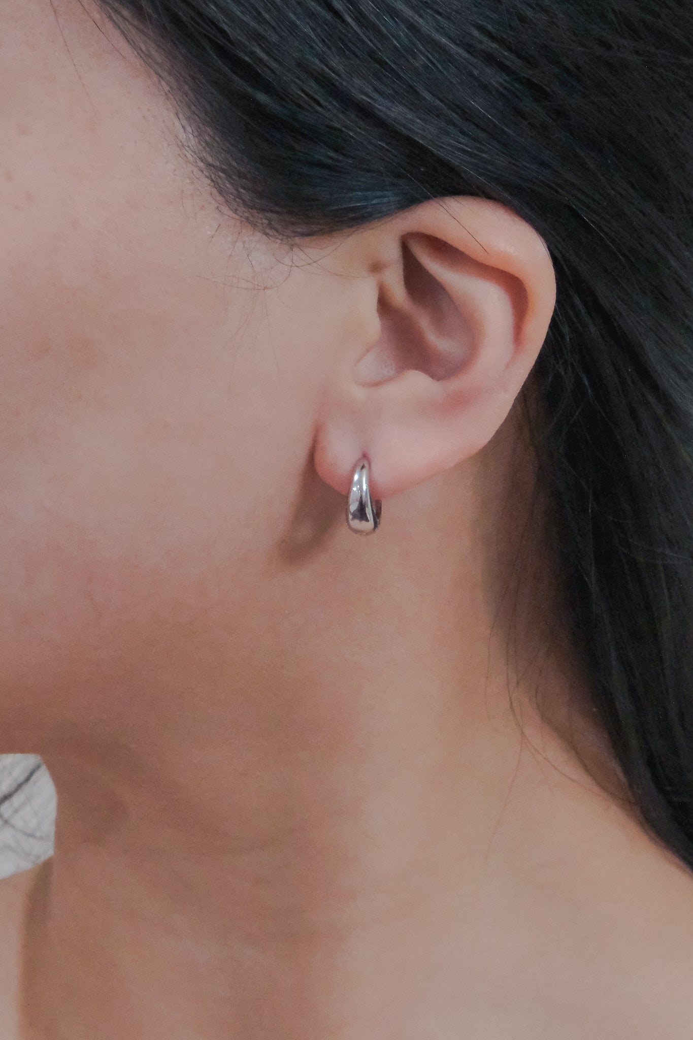 Minimal 14mm Hoop Earrings | Silver