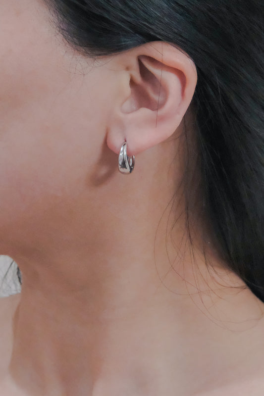 Minimal 17mm Hoop Earrings | Silver