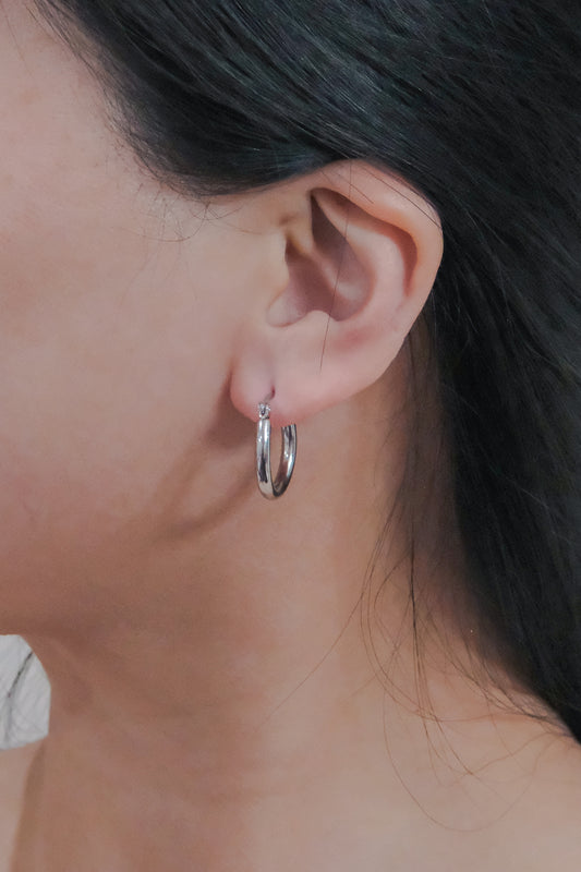 Classic Medium Hoop Earrings | Silver