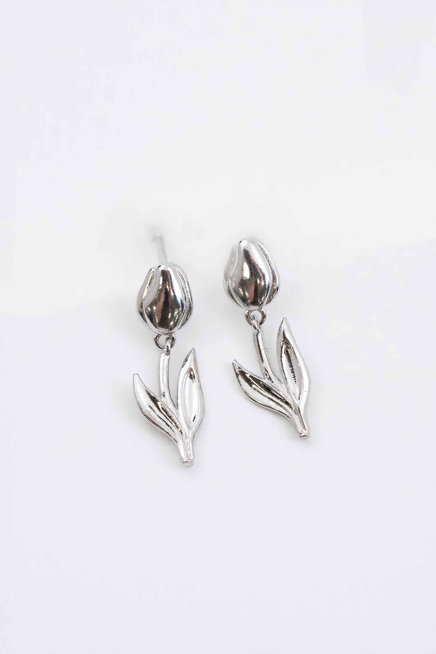 Tulip Dangle Earrings | Silver