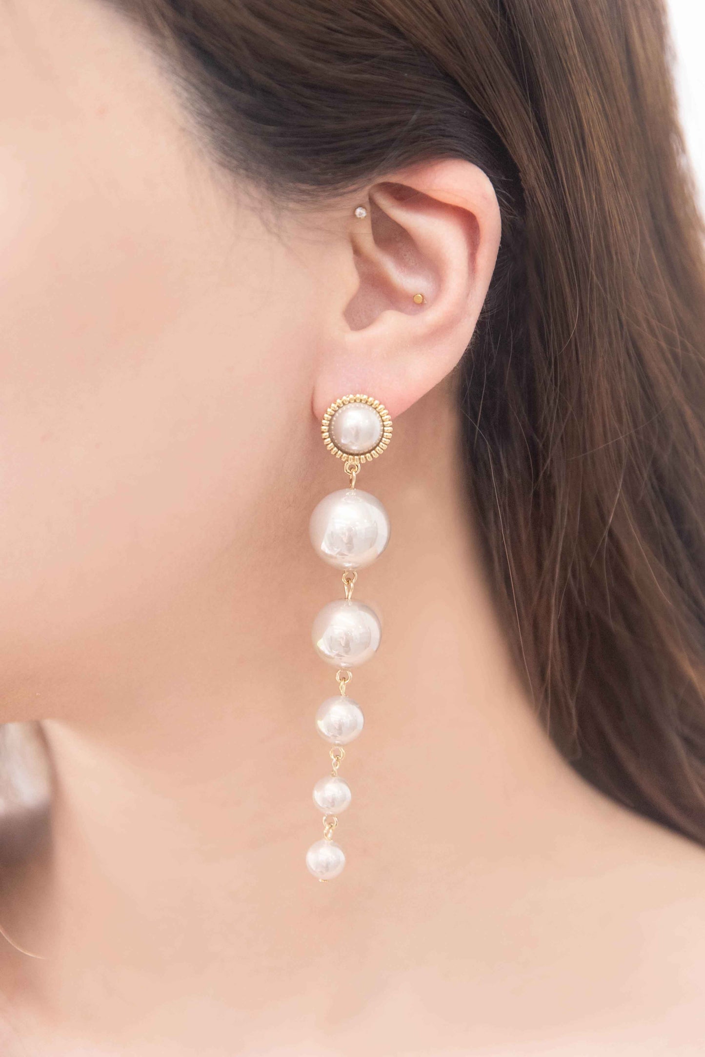 Sun Pearl Dangle Earrings | Taupe