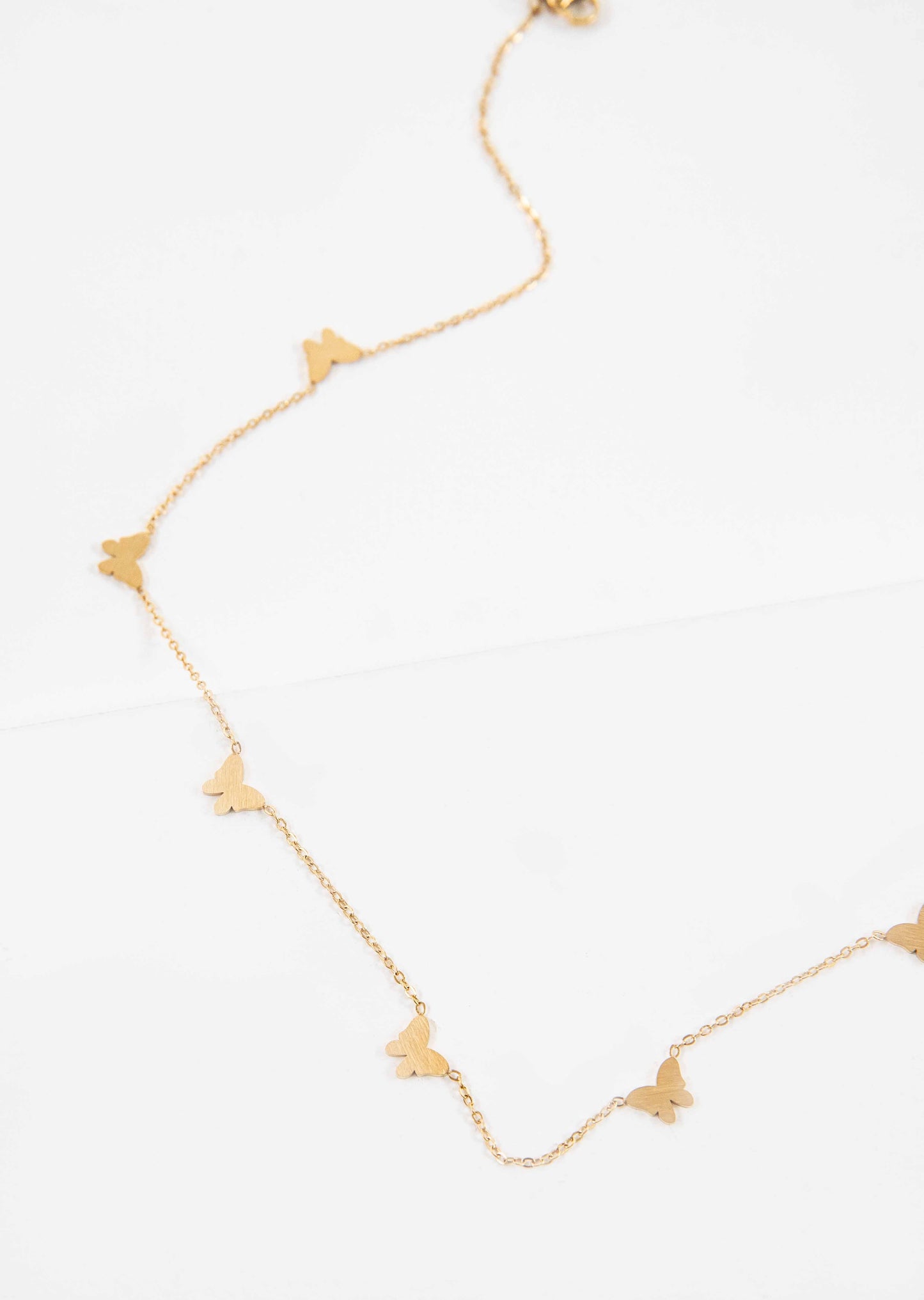 Flutter Linked Charm Necklace | Gold