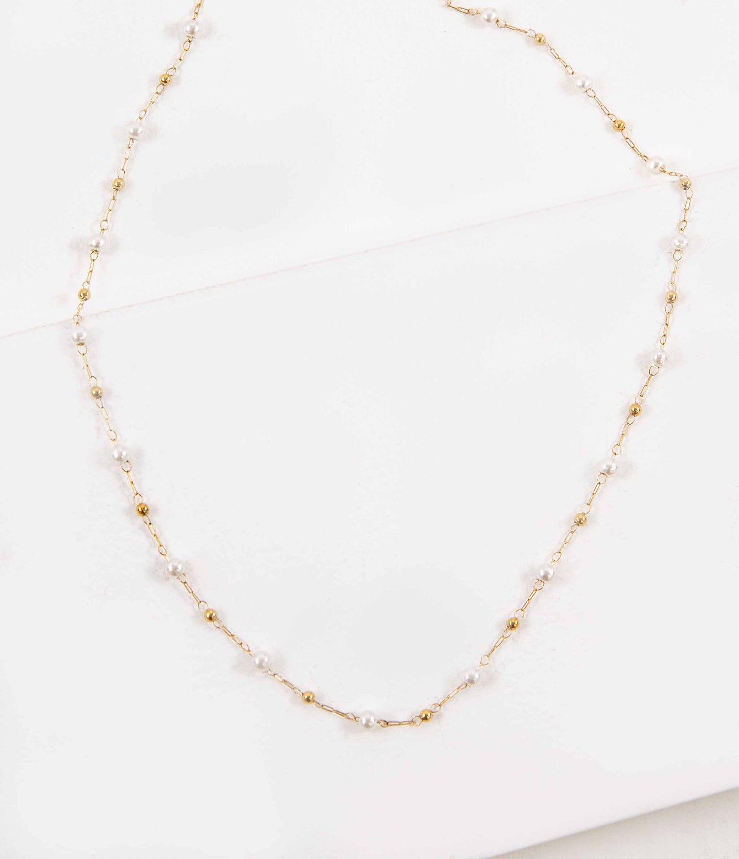 Cala Mini Pearl Necklace