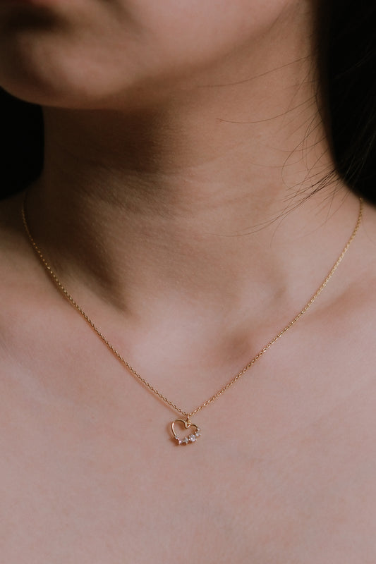 Classic Heart Stone Necklace | Gold