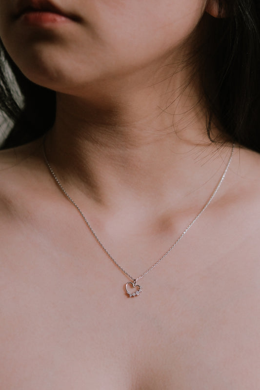Classic Heart Stone Necklace | Silver